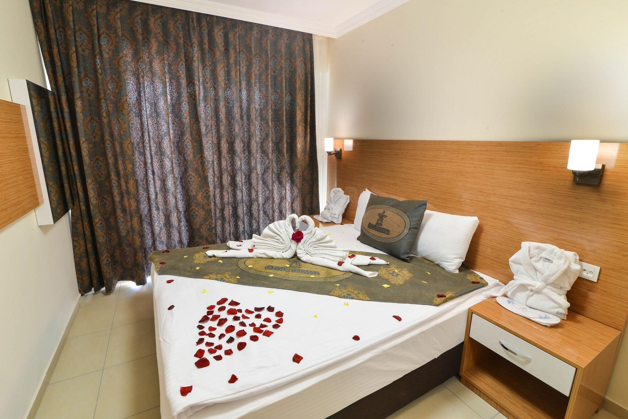 Grand Ozgul Thermal Holiday Village Gazligol Exterior foto